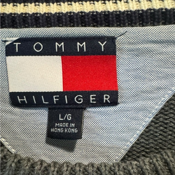 Tommy Hilfiger Men’s Pullover Sweater | Size Large | Charcoal Gray - Picture 2 of 4